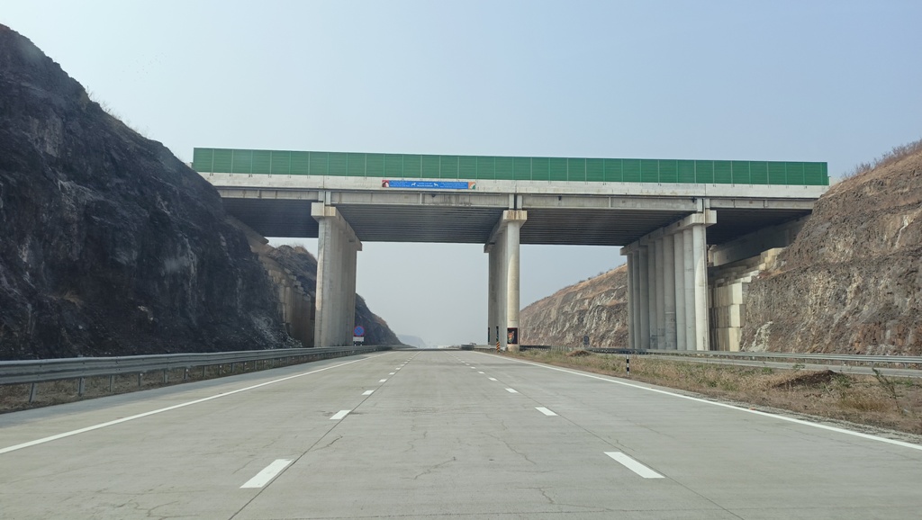 Samruddhi Expressway - green passage