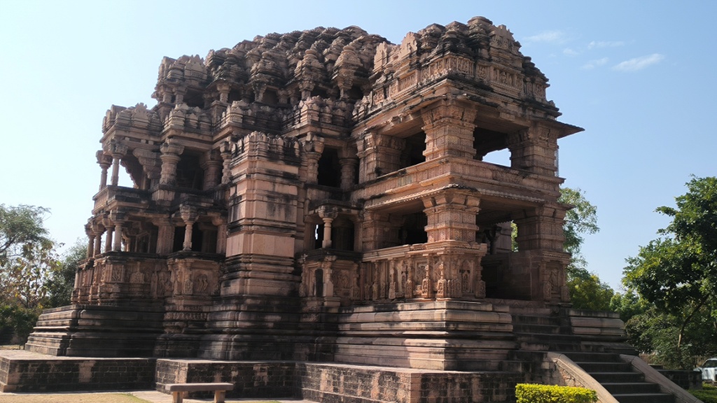 Saas Temple