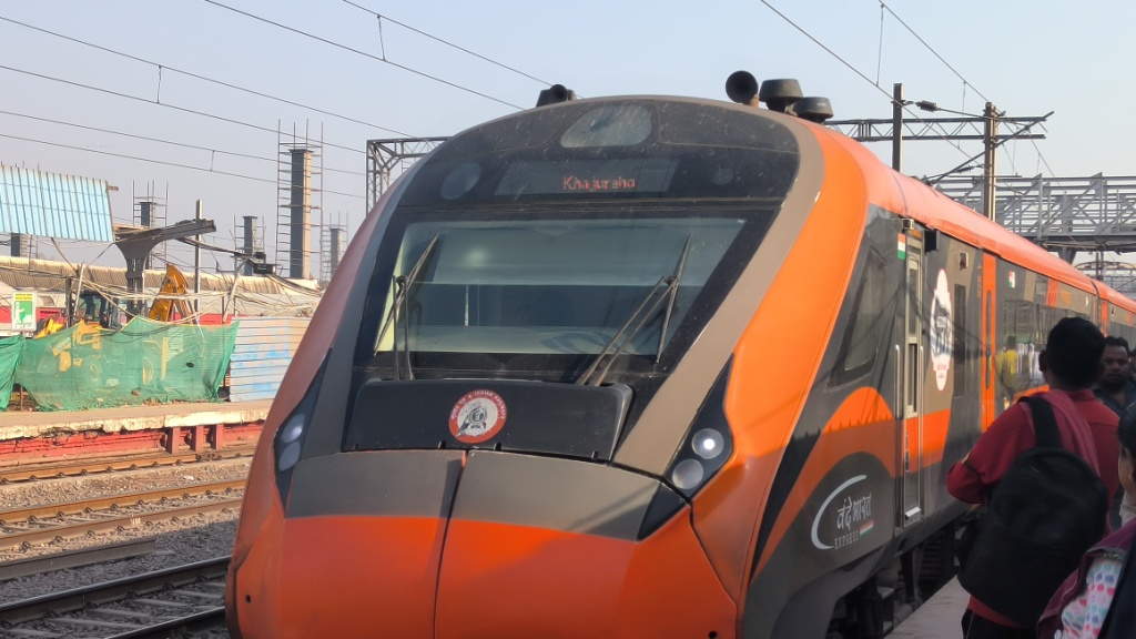 Vande Bharat (22470)