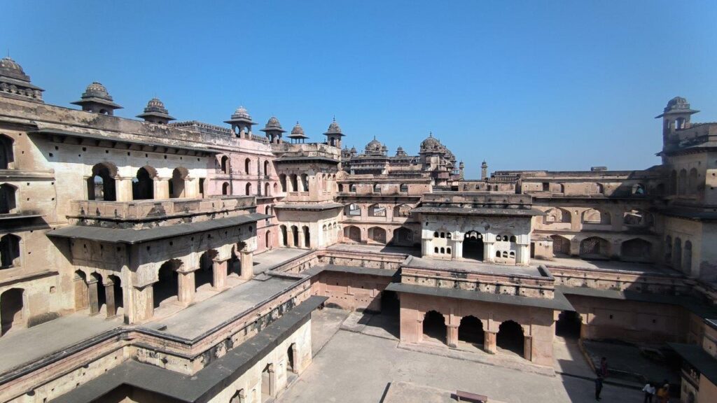 Raja Mahal - Zehana courtyard