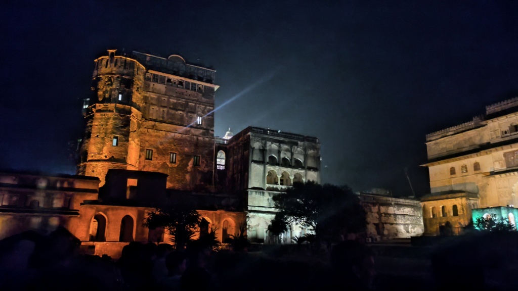 Orchha Fort - Light & Sound Show