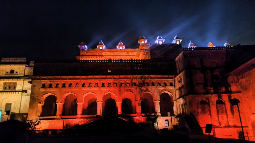 Orchha Fort - Light & Sound Show