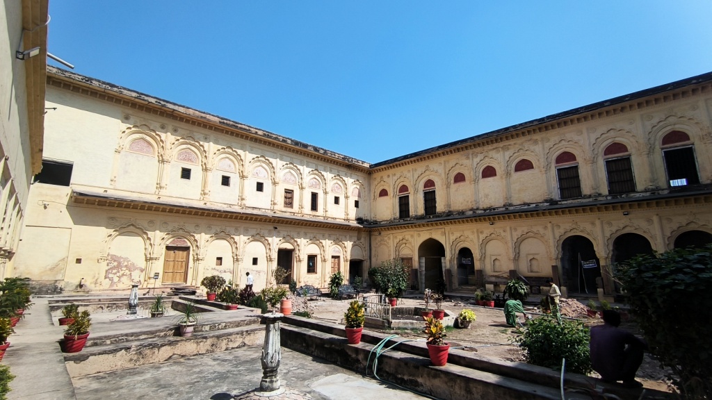 Rani Mahal - Courtyard