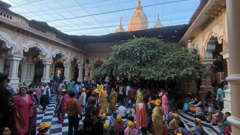 ISCON Temple - Courtyard