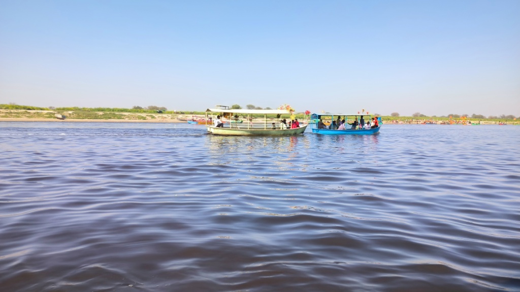 Boat ride at river Yamuna