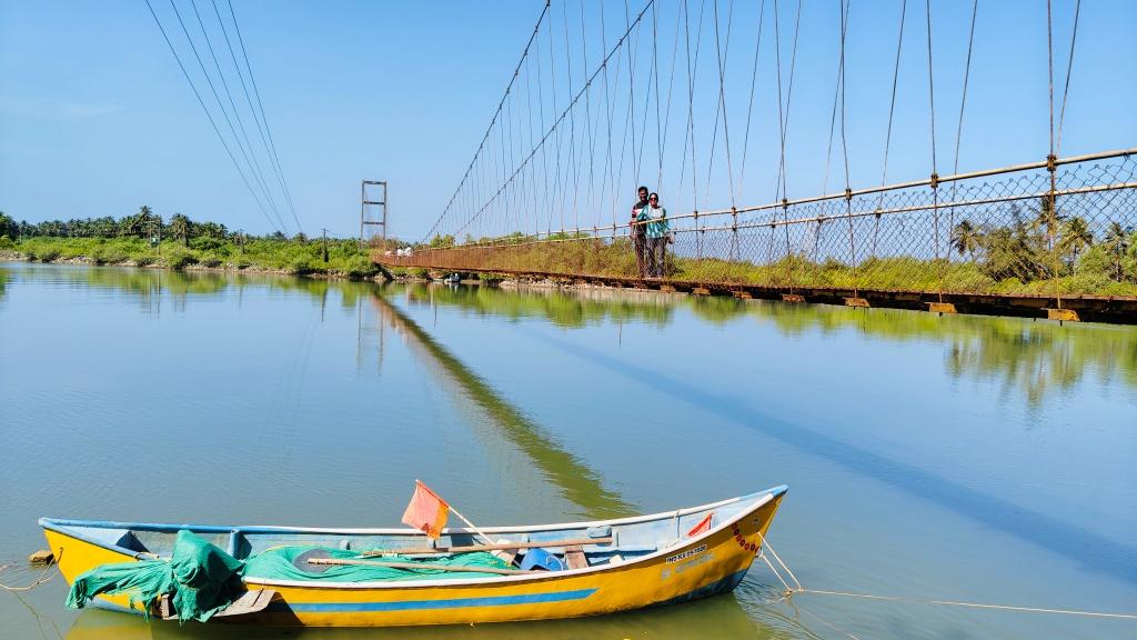 Pavinakurva Hanging Bridge