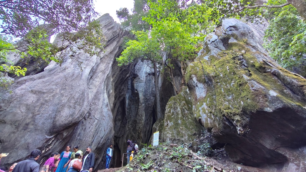 Bhairaveshwara Shikhara - Entry