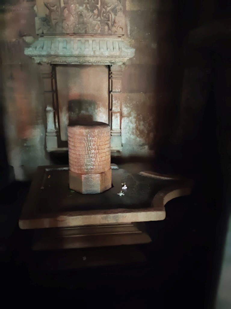 Sahashra linga