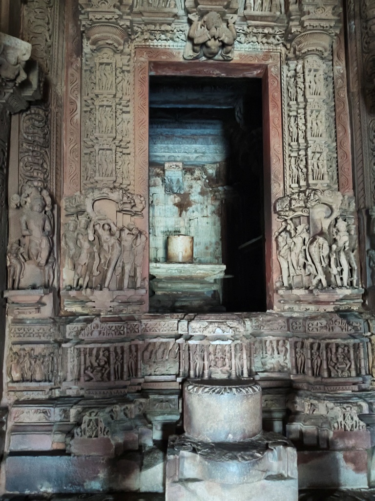 Kandariya Mahadeva Temple - Shivalinga