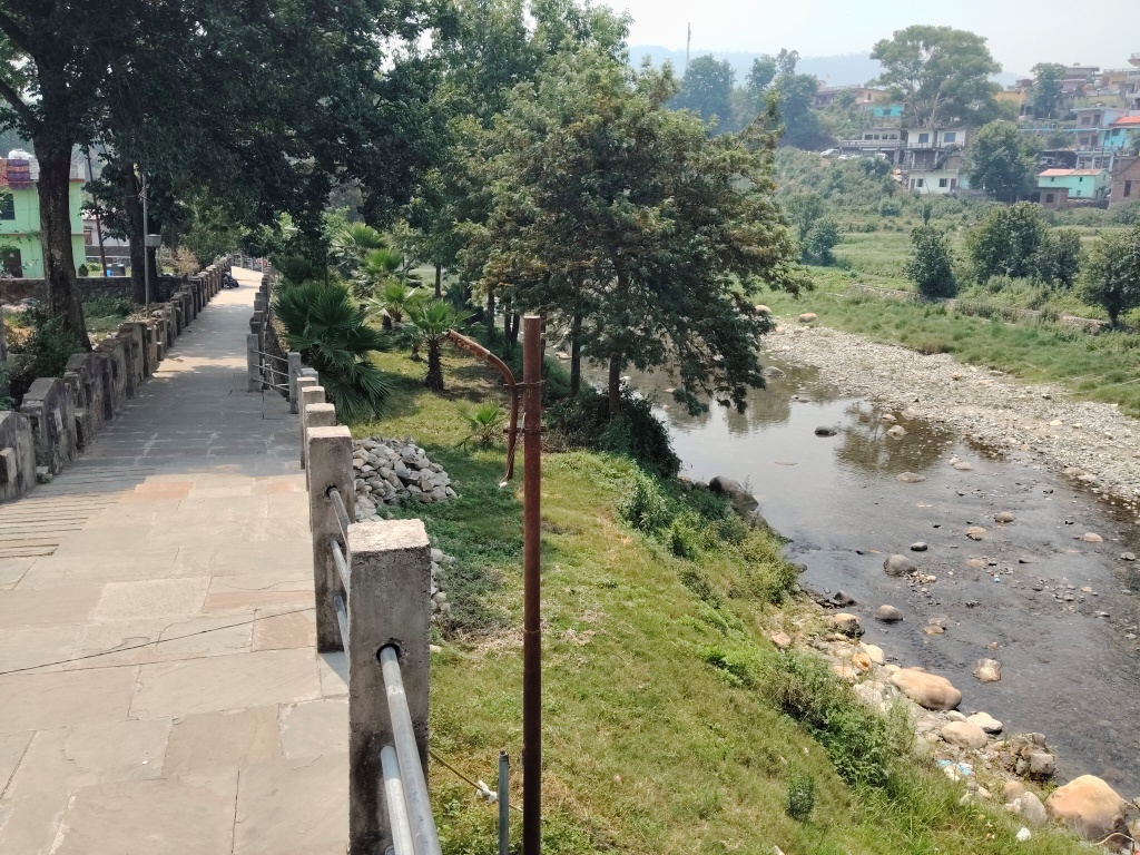 Way to Baijnath temples